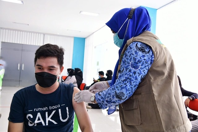 Vaksinasi di Sulsel Kini Sasar Lansia dan Anak Usia 6-11 Tahun